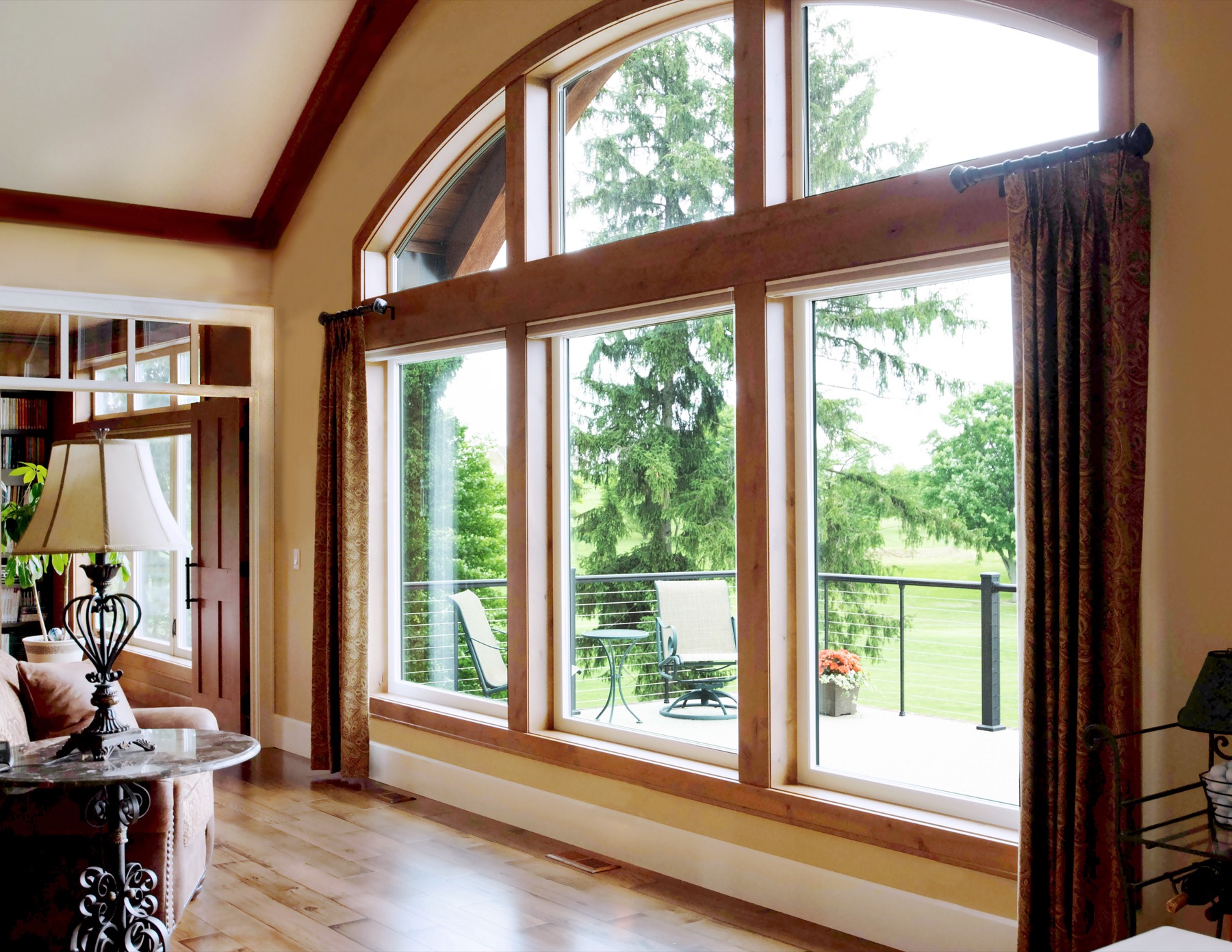 Large picture and casement replacement windows in a Central Indiana home